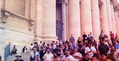 Overtourism: cos’è e come le soluzioni di Smart City possono aiutare a gestirlo